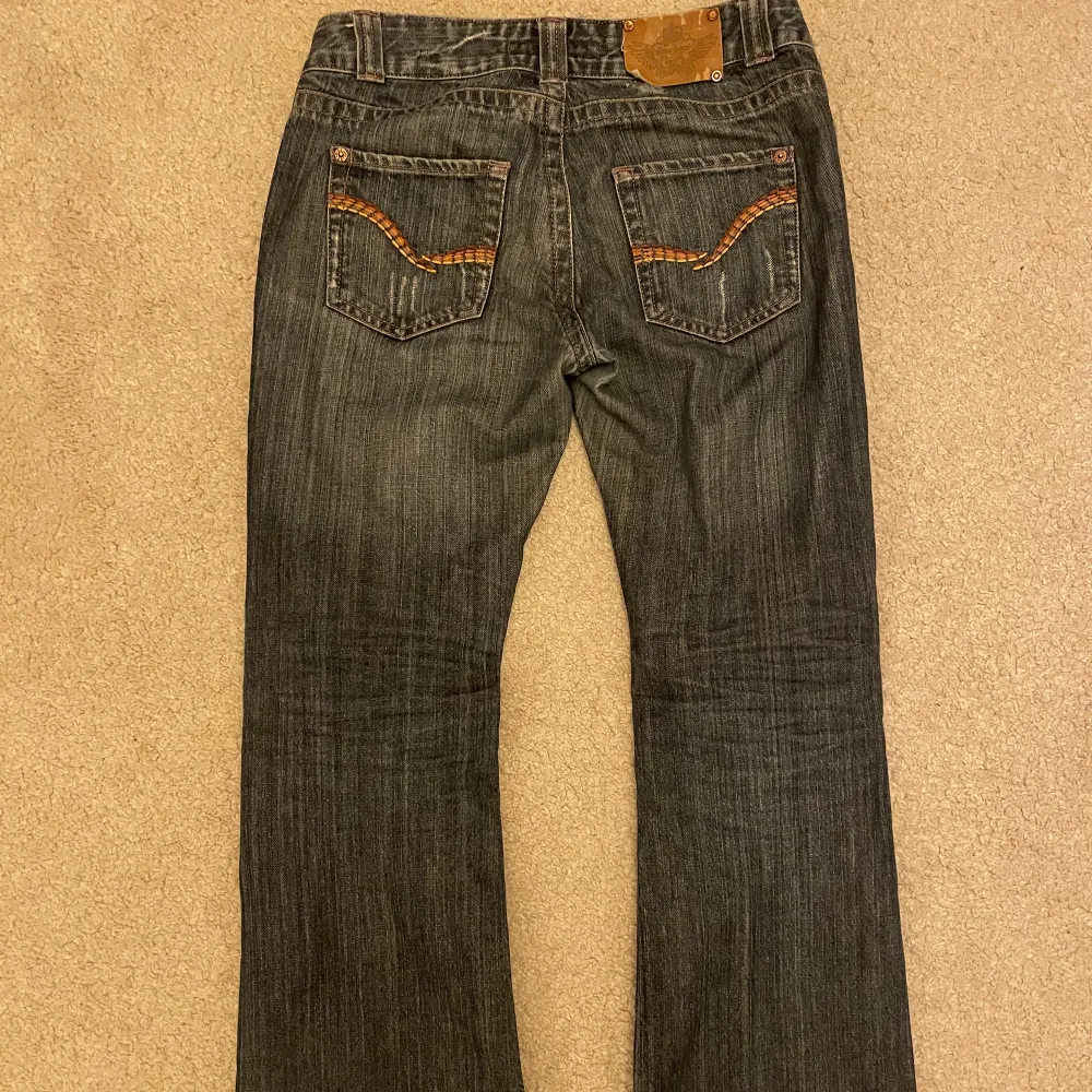 Lågmidjade jeans med jättefina fickor💘. Jeans & Byxor.