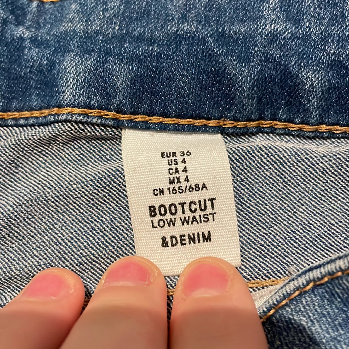 Low waist bootcut, utsvängda jeans - 91