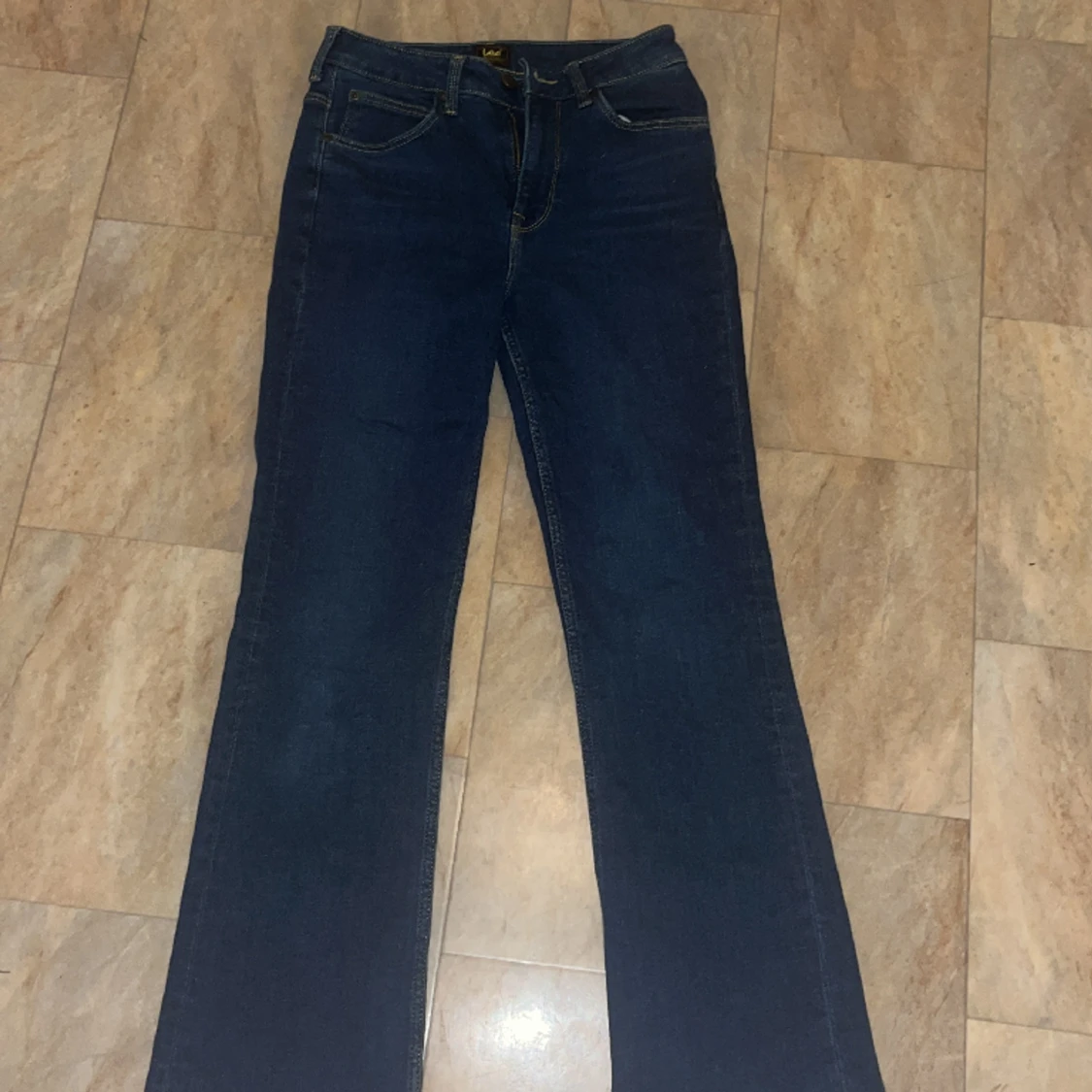 Nyköpta Lee jeans