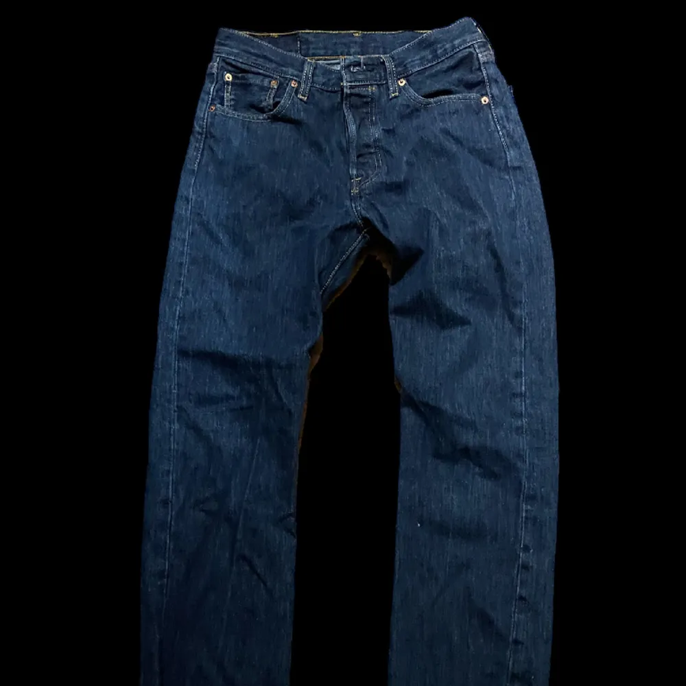 Dark blue Levi’s 501 jeans, never worn. Jeans & Byxor.