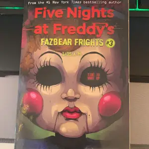 Säljer min Five Nights At Freddy’s ”Fazbear frights #3” bok. Köpte den för 129kr och säljer för hälften. Boken är inte rörd och ser ut som ny. 