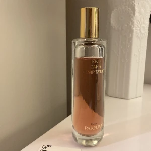 Red zara temptation - Nypris 379kr, använt några sprut
