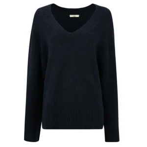 Stickad tröja  - Jättefin och mysig stickad från Gina Tricot. Använd endast en gång, Marinblå och i storlek XS💕