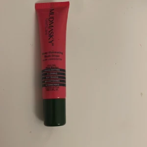 Liquid highlighter and blush - Aldrig andvänd, köpt för 100kr ungefär ❤️