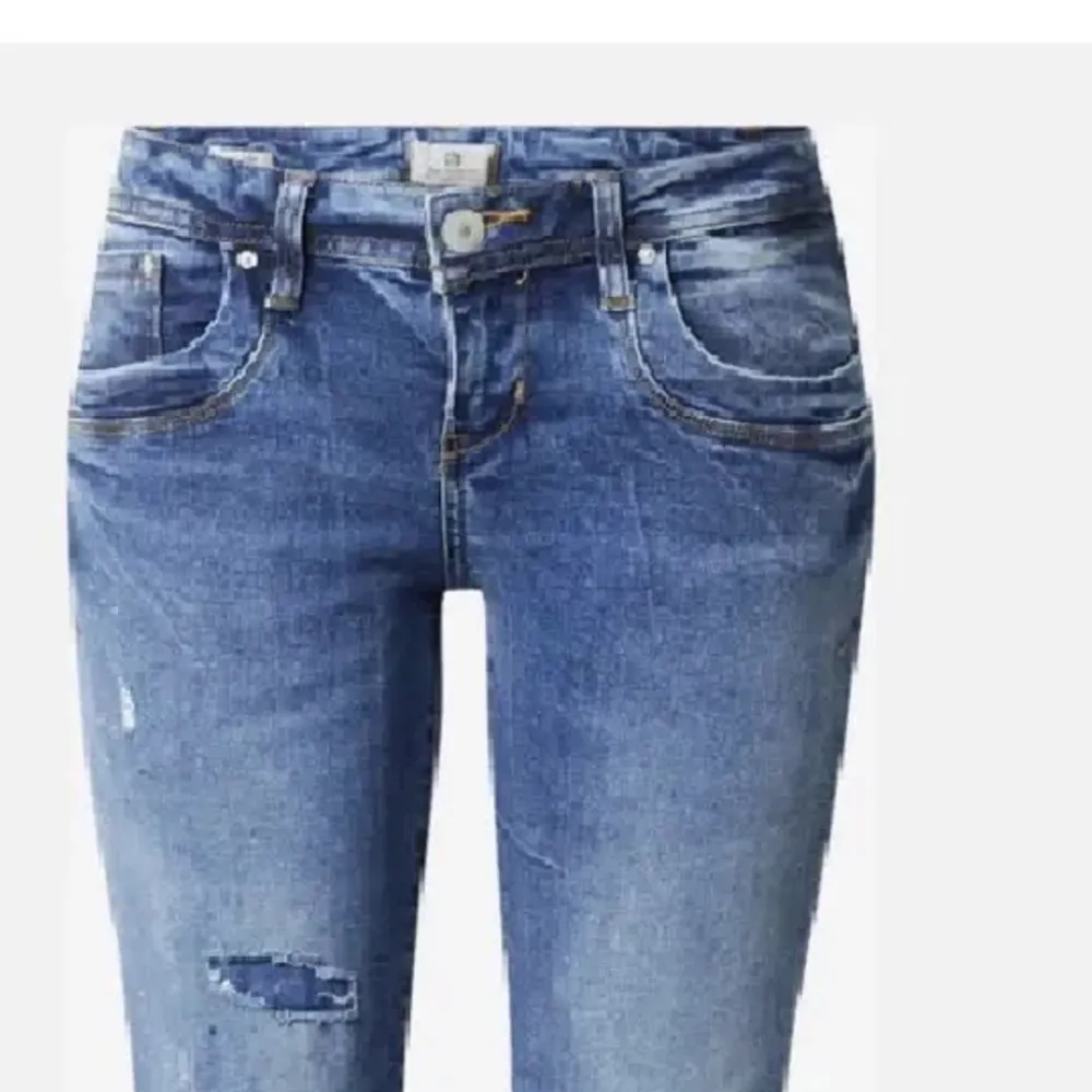 Säljer dessa Ltb jeans i storlek 25.32 i jättebra skick❤️. Jeans & Byxor.