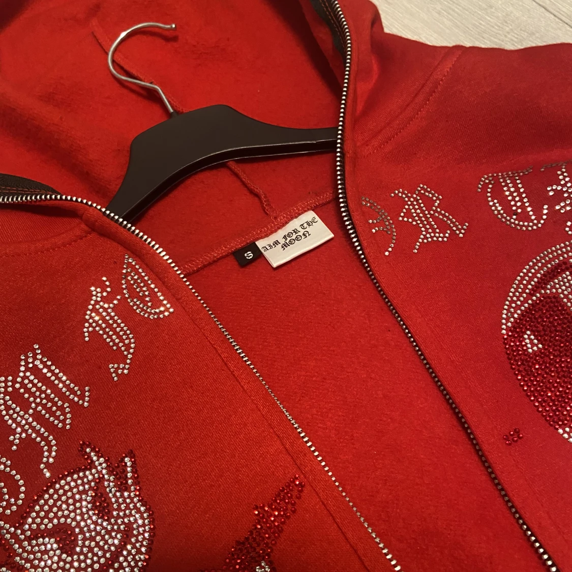 Aimforthemoon (röd) - 90