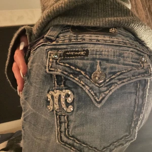 Miss me bootcut jeans  - Vill sälja de väldigt snabbt så hör av dig om du vill köpa och skicka gärna prisförslag men säljer inte för under 700kr 