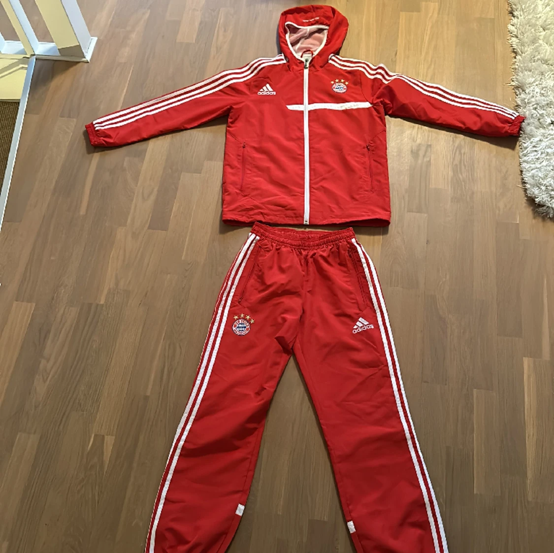 Joggingställ Bayern München 164