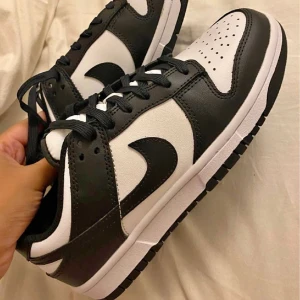 Nike dunk low  - Nike dunk low i färgen ”Grey”. Storlek 38 aldrig använda. Skicka gärna PM för mer info. Priset går alltid att diskutera vid snabb affär!✨