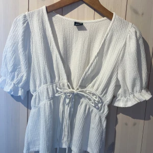 Super söt sommar topp - Str xxs. Prefekt för sommar.Från Gina tricot, sällan andvänd(som ny) frakt ingår i priset 