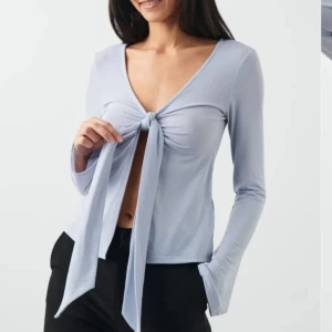 Gina tricot knyttopp  - strl XS använd en gång bara!