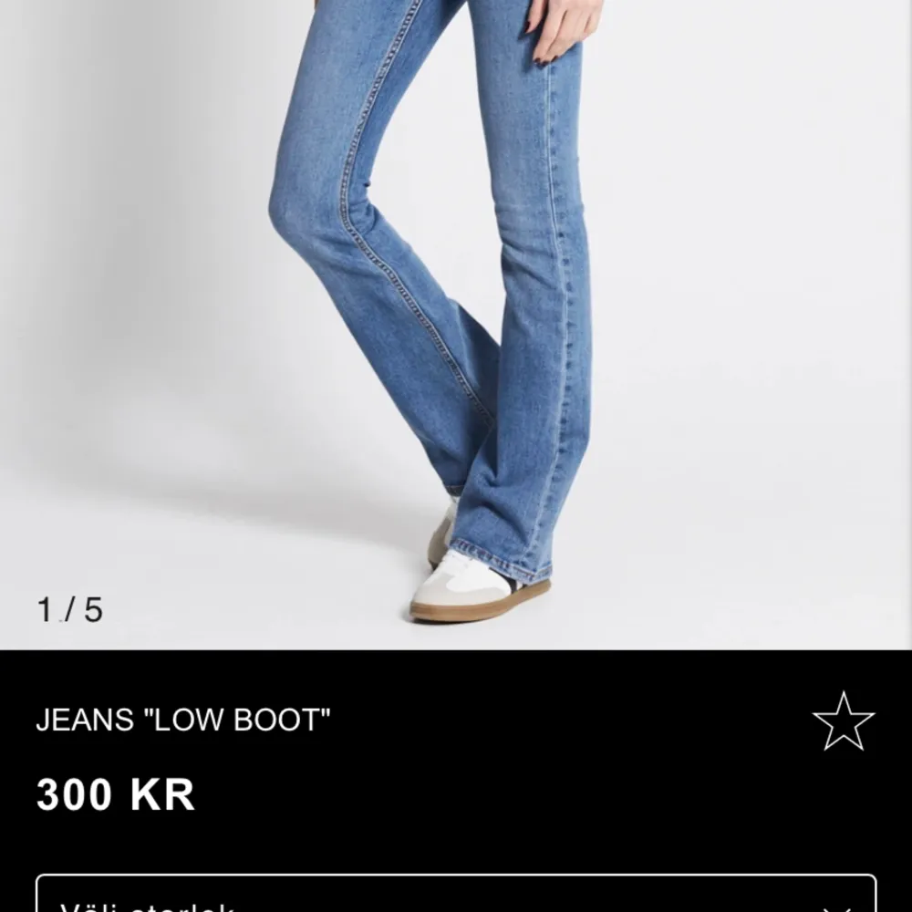 köpta för 300kr på lager157. Har endast använts 2-3 gånger då de är lite små på mig. De är i full length💕. Jeans & Byxor.