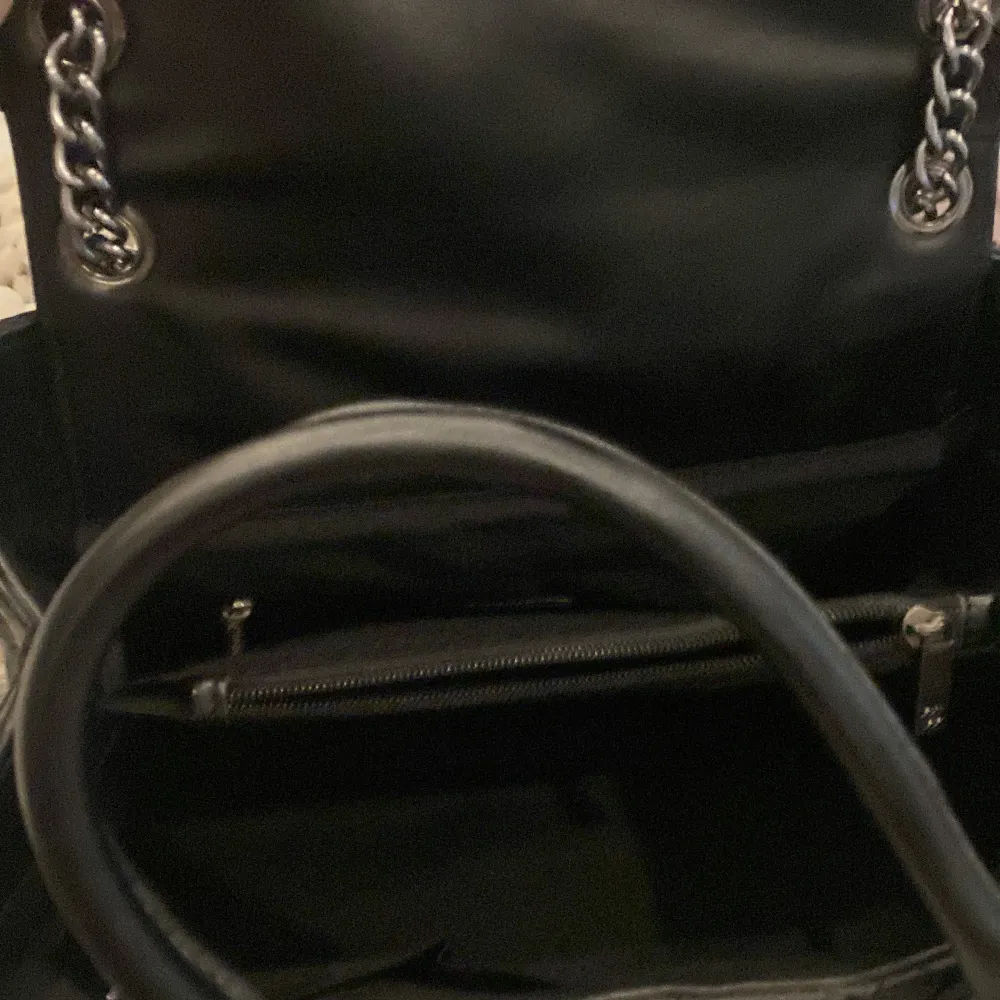 Jätte fin Chanel väska. NY, fin kvalitet. . Väskor.