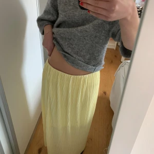 Lång kjol  - Gul lång kjol till sommaren🥰🥰🥰