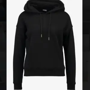 Fin svart hoodie, kommer inte till användning så säljer den 💕