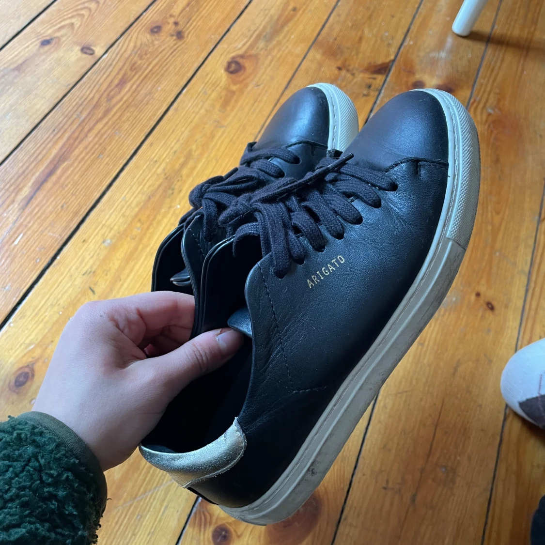 Axel arigato skor