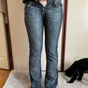 Lågmidjade jeans - Bra skick säljer för dem inte passar