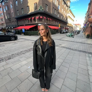 Silverklackar från Spanien - Strl 37, jättesnygga & sköna. 