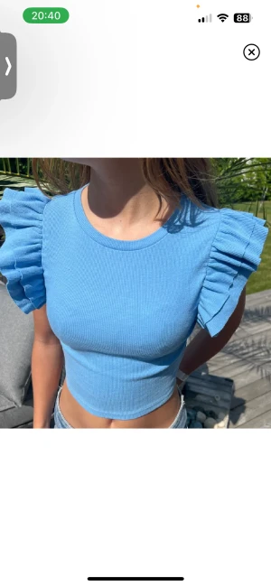 Zara volang topp - Jag säljer denna jätte gulliga toppen från zara då den blivit för liten för mig❤️