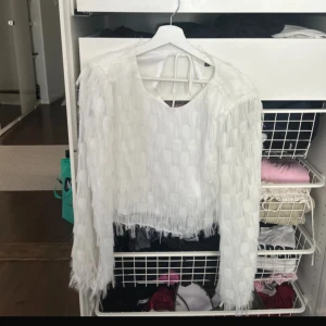 Blus - Ifrån gina! Så fin men kommer ej till användning. Använd en gång så super bra skick!!