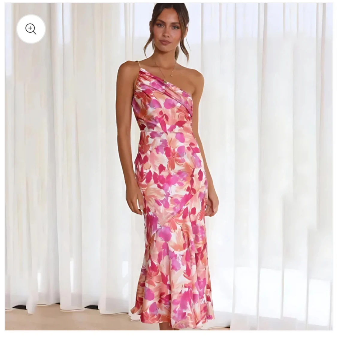 Klänning till bröllopsgäst