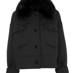 Meotine jacka - Charlie - En svart och fin Meotine jacka som inte kommer till användning. Nypris: 3500kr Kan tänka mig gå ner i pris vid snabb och smidig affärs. Köparen står för frakten 😊 Önskas fler bilder skickar jag självklart det.