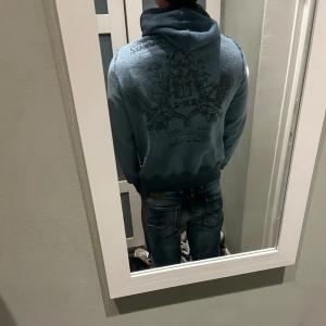 Ex-J hoodie - Säljer denna as feta Ex-J tröja. Väldigt unik. Cond 8/10 Modell: 178cm Den är även reverseable.