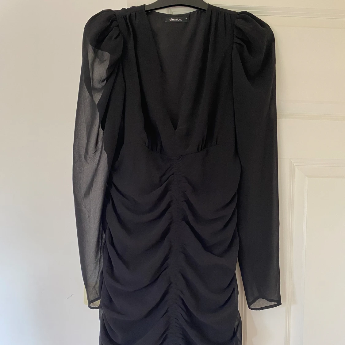 Klänning Gina tricot