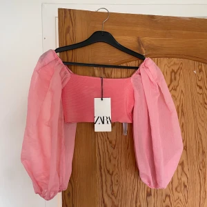 Rosa topp - Oanvänd topp från zara med prislapp kvar💗 Använd gärna köp direkt funktionen 
