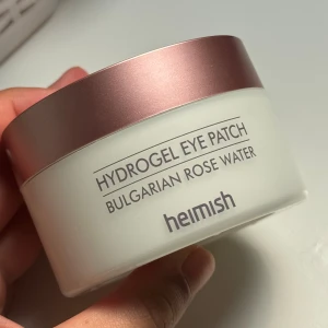 Eye mask  - K-Beaty Produkt. Skön och svalkande, har inte kommit till användning mycket så fortfarande massa kvar som syns i bild! 