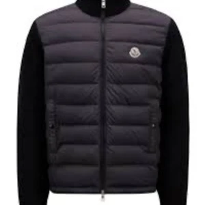 !!SÖKER MONCLER CARDIGAN!! - söker moncler cardigan utan luva