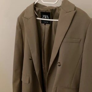 Zara kavaj stl M - Köptes för 799 kr använd 1 gång