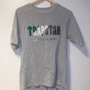 Trapstar t shirt - Helt ny inte använd 