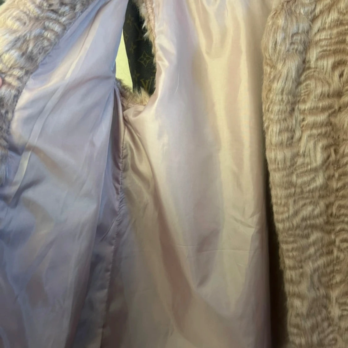 Gammelrosa fejk päls Väst - 90