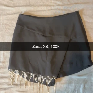 Kjol (men är sydd som byxa) - Svart, Nyskick 