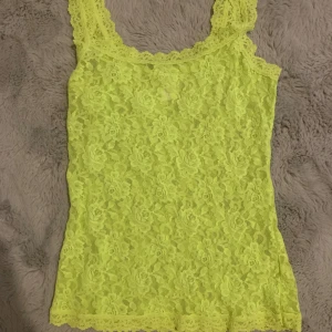 Spets linne  - Hanky panky spets topp, den är i mycket bra skick ordinarie pris är 799kr säljer för 350kr, storlek S (denna färg på linnet går inte att köpa längre)🫶🏻tryck inte på köp nu innan att ha kontaktat mig!! 