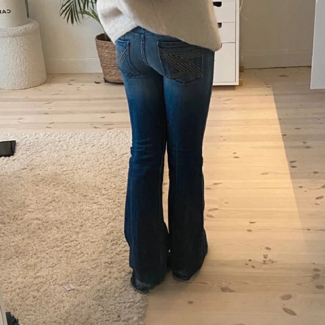 lågmidjade botcut jeans  - 1