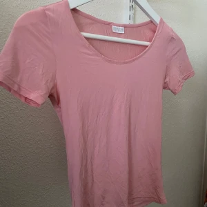 Topp - Topp från intimissimi💕mjukt satin liknande tyg💕