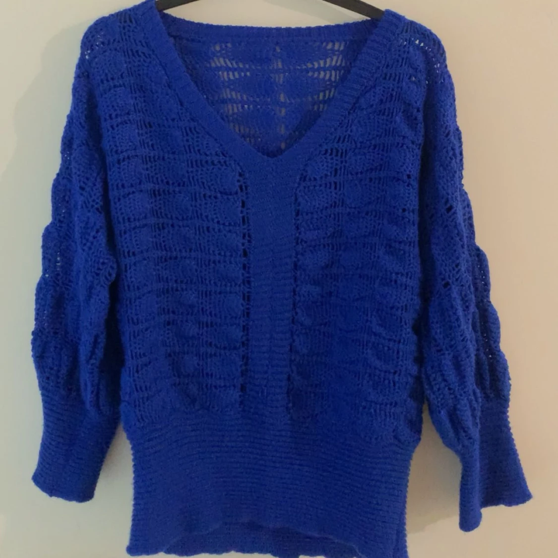 Stickad blå tröja  - 91
