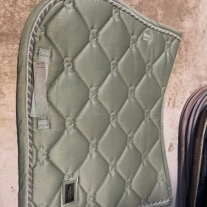 Ljusgrönt schabrak es - Ljusgrönt es schabrak stl full, fint skick, nypris 899kr