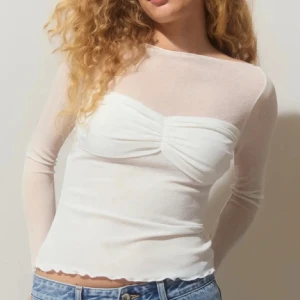 Cool tröja  - Helt ny med prislapp! endast testad, säljer då den var för stor. Nypris 299. 