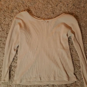 Långärmad tröja - Fin långarmad tröja i storlek 38 till 40 