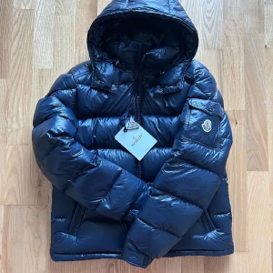Moncler Maya  - Moncler Maya Navy blue Kvitto och påse ingår