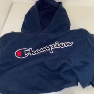 Champion storlek s - Skicka meddelande