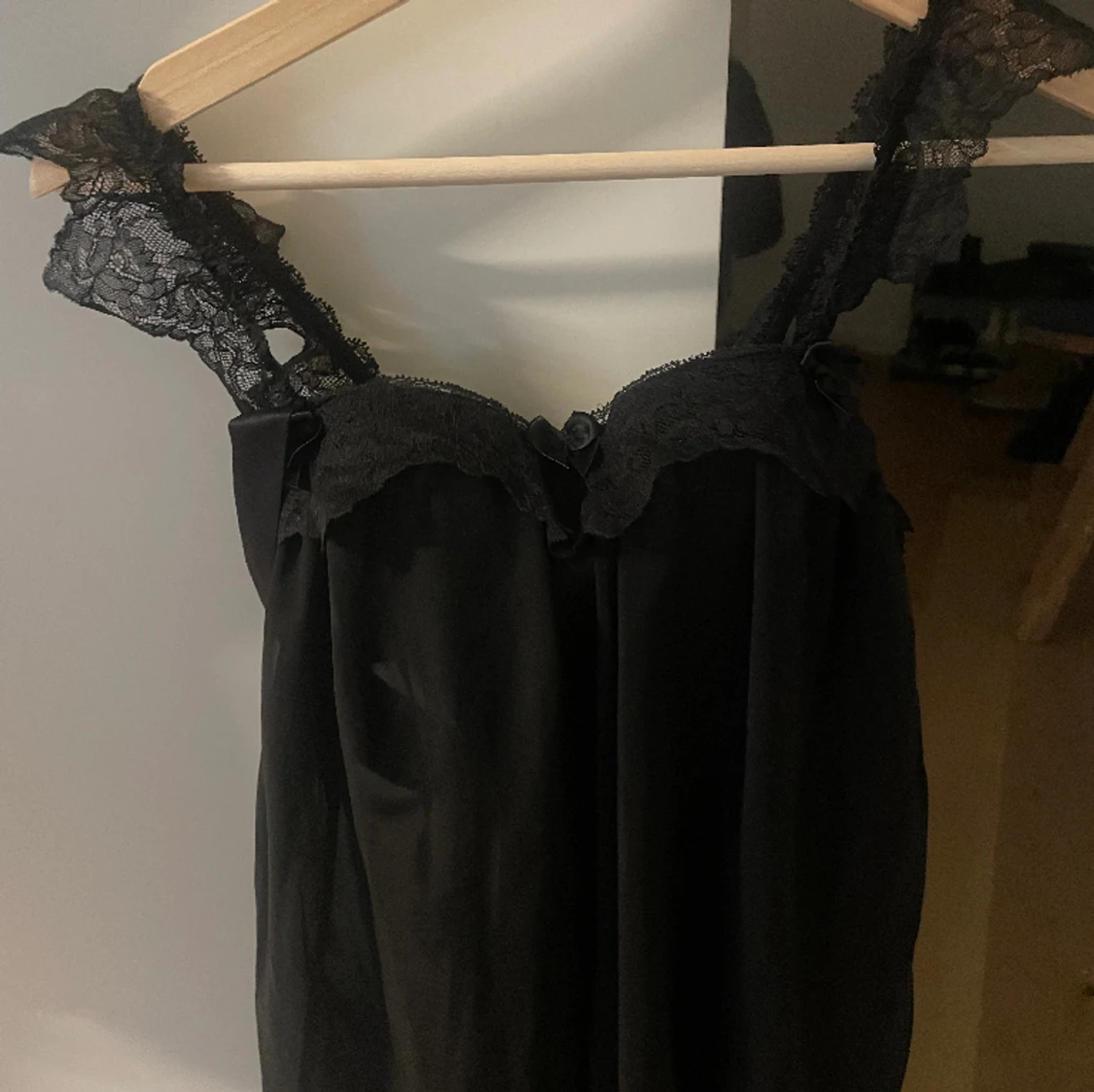 Svart spets topp  - 91