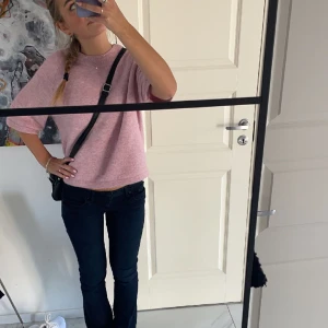 Other stories stickad t-shirt❤️❤️ - Superfin stickad t-shirt från & Other stories❤️❤️