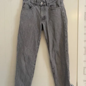 Vailent jeans - Vailent jeans | använda ett fåtal gånger därav skick 10/10 | modell ”loose fit”| Ord. Pris: 899 | Hör av dig om du har någon fundering✅💯