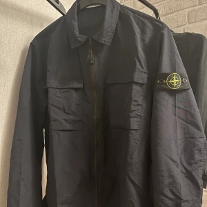 stone island overshirt  - 10/10 skick, hör av er vid funderingar 