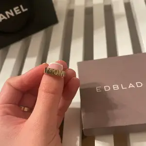 En ring från Edblad, helt ny! Kommer bara inte till användning  Skriv för intresse 