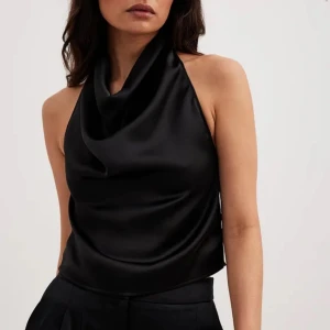 SÖKER!!!! - Söker denna topp från Nakd!!  